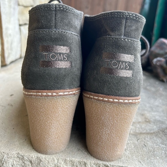 Toms olive green lace up suede ankle women’s boots NWOB Sz-9. F - Picture 4 of 12